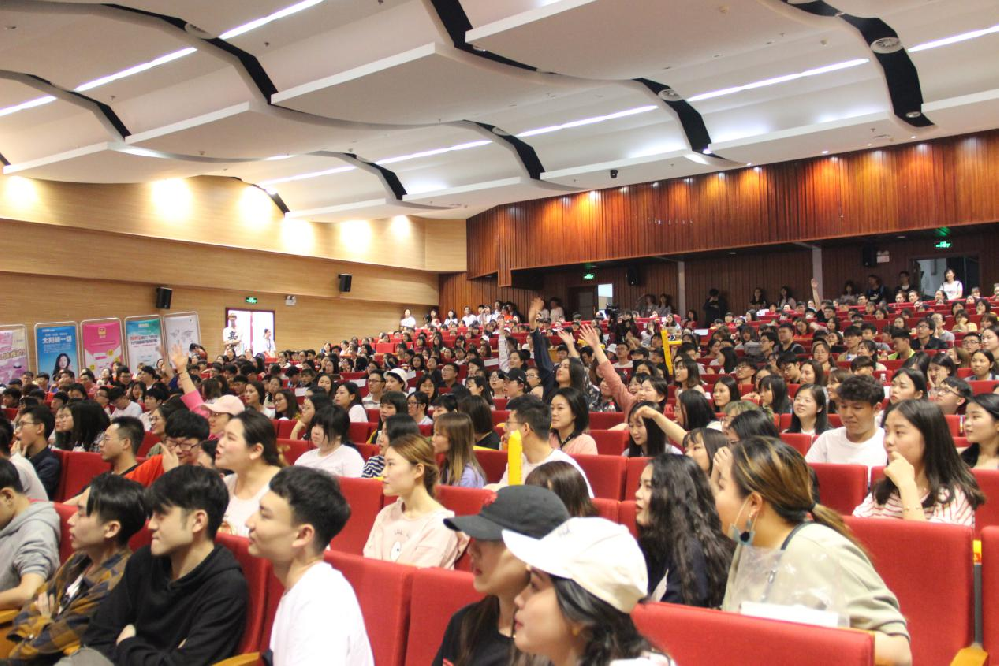 创意进武大，16届公司奖春季赛bevictor伟德巡讲圆满结束