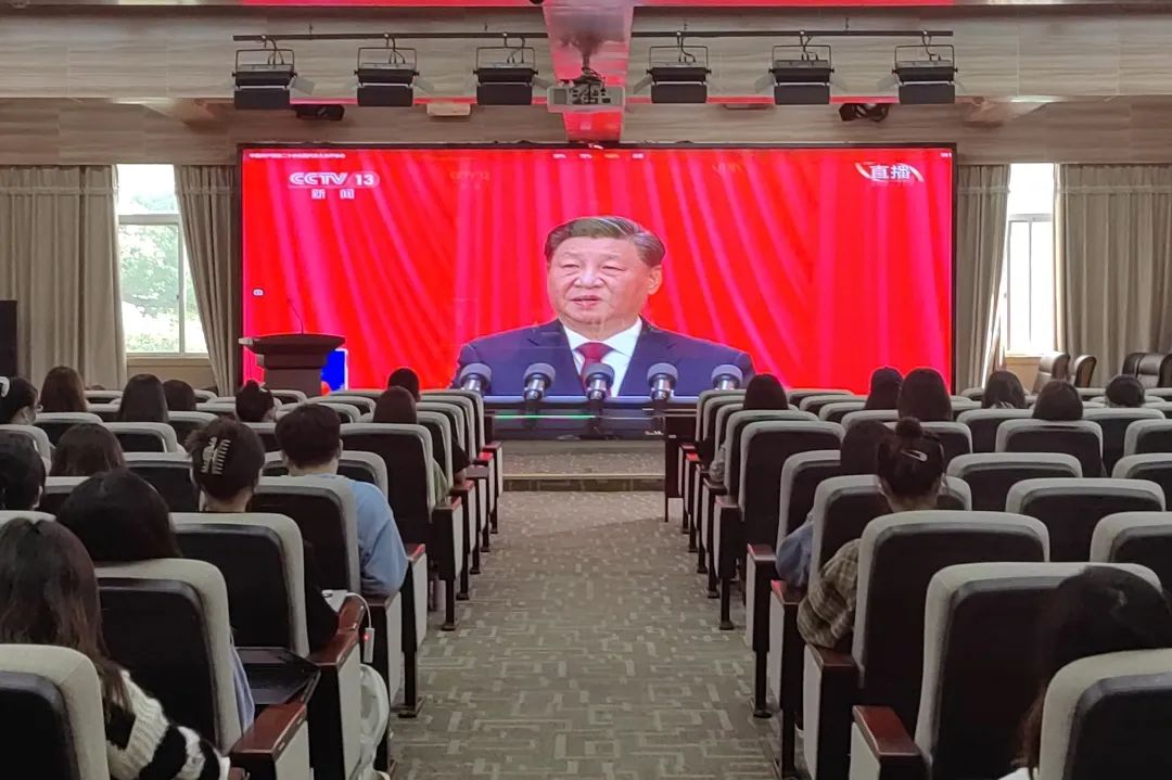 bevictor伟德师生党员、团员热议党的二十大报告